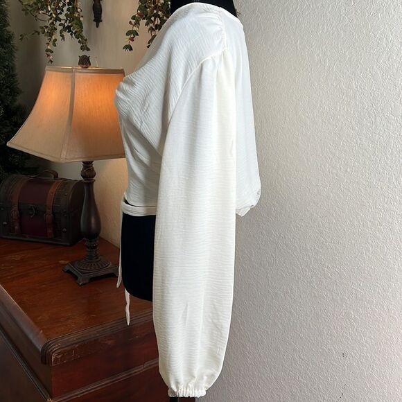 NWT And Now This | Trendy Plus Size Cropped O-Ring Top |  Size 2X - Picture 3 of 10